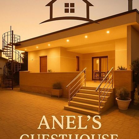 Anel'S Guesthouse Berat Exteriér fotografie